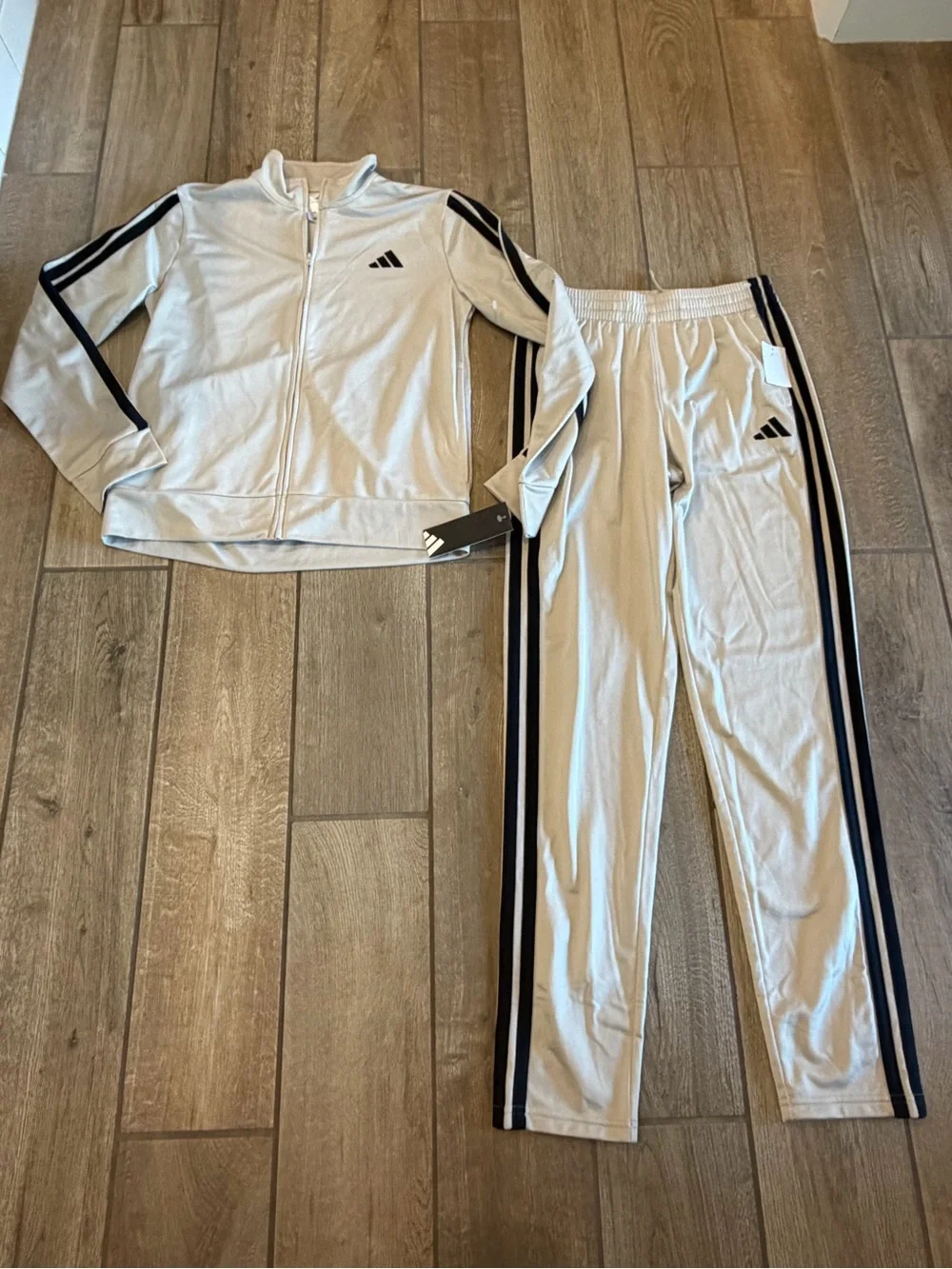 Adidas Kids Track Jacket & Pants Set with Black Stripe size 14/16 Large